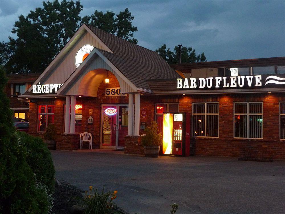 Motel Du Fleuve Brossard Bagian luar foto
