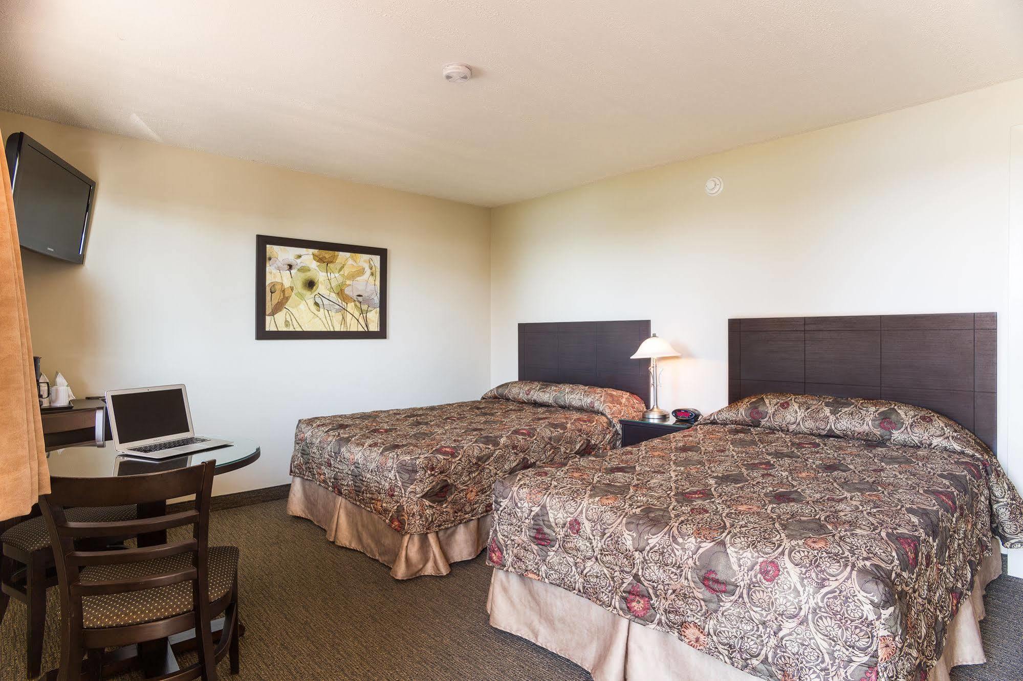 Motel Du Fleuve Brossard Bagian luar foto